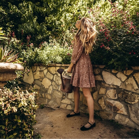 Doen Leda Dress Prancing Fawn in Rust Brown Cream Floral Dress - Picture 2 of 10